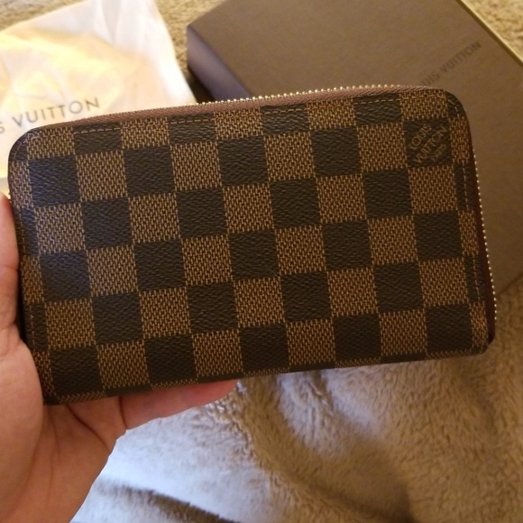 louis vuitton wallet old style